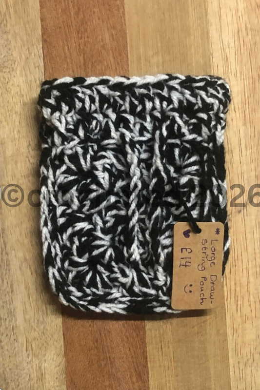 Black & white | drawstring pouch